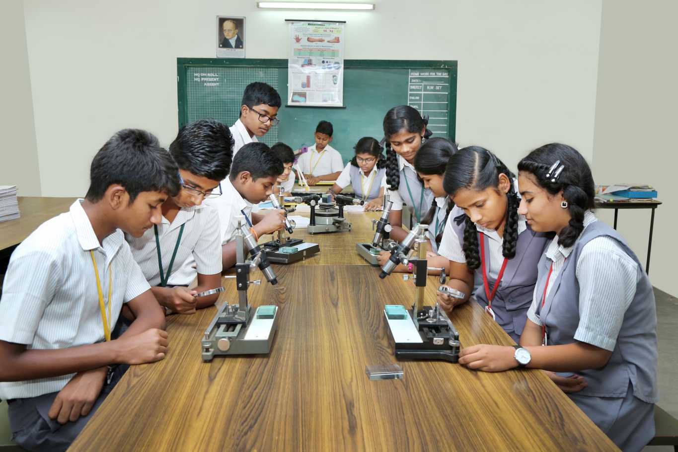 Soundararaja Vidyalaya Physics Laboratory